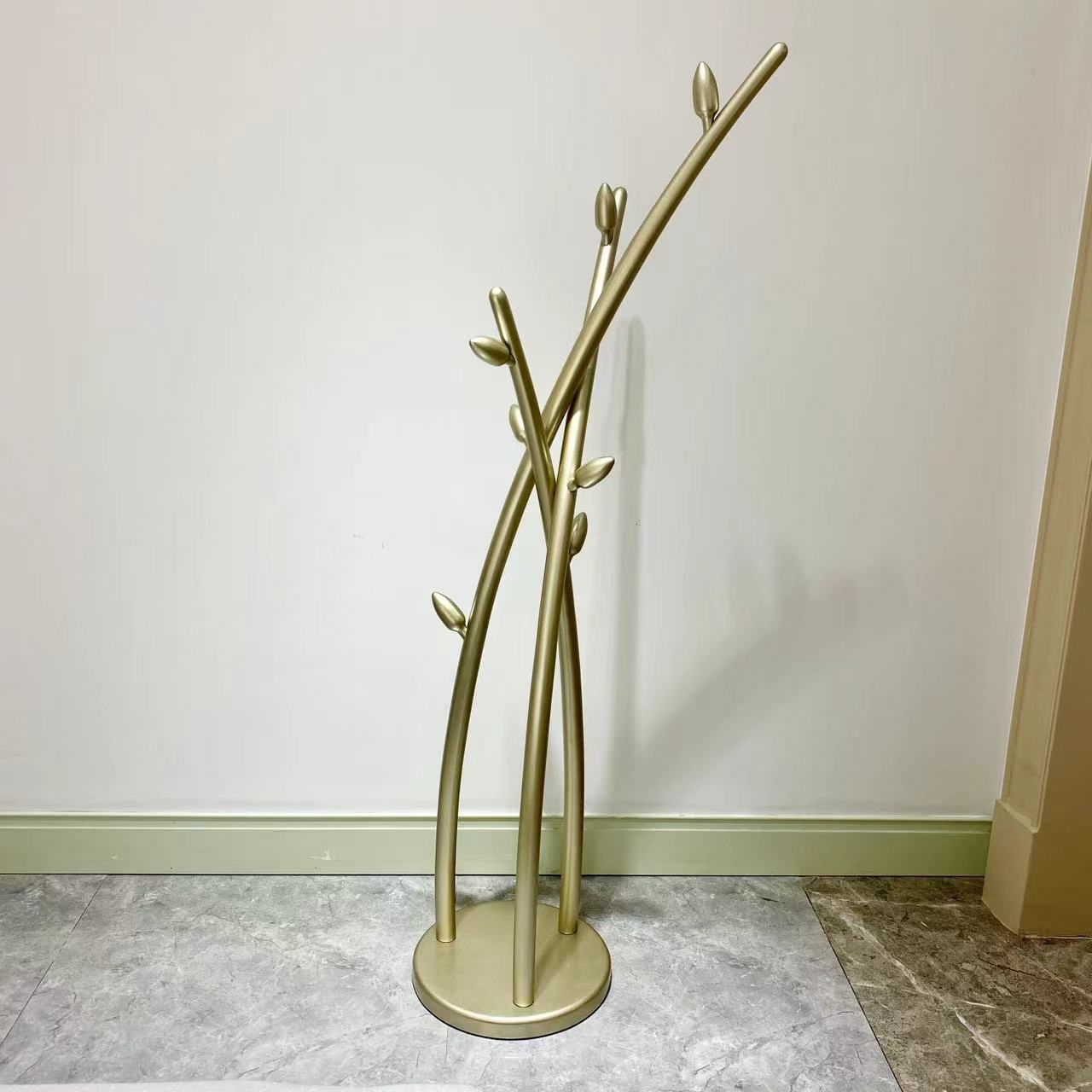 美式轻奢置物架欧式家用拆装框架结构单杆轻奢立式落地支架衣帽架