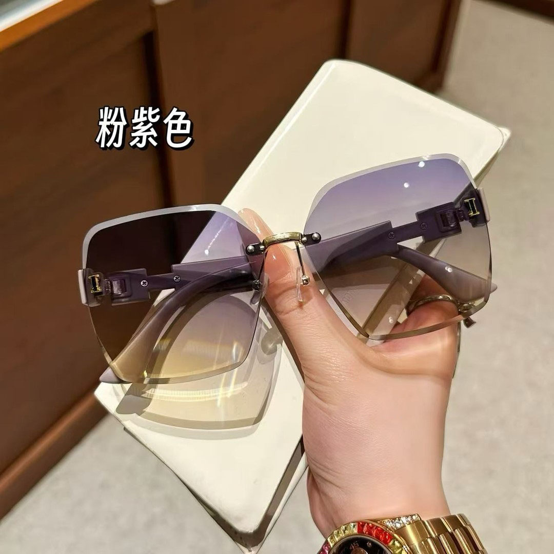 轻奢服配网红百搭显瘦无框太阳镜防紫外线墨镜大圆脸自带妆容商品图