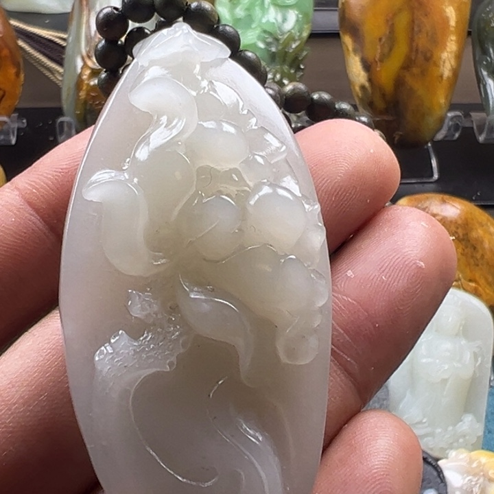 和田玉（糖玉）未镶嵌挂件