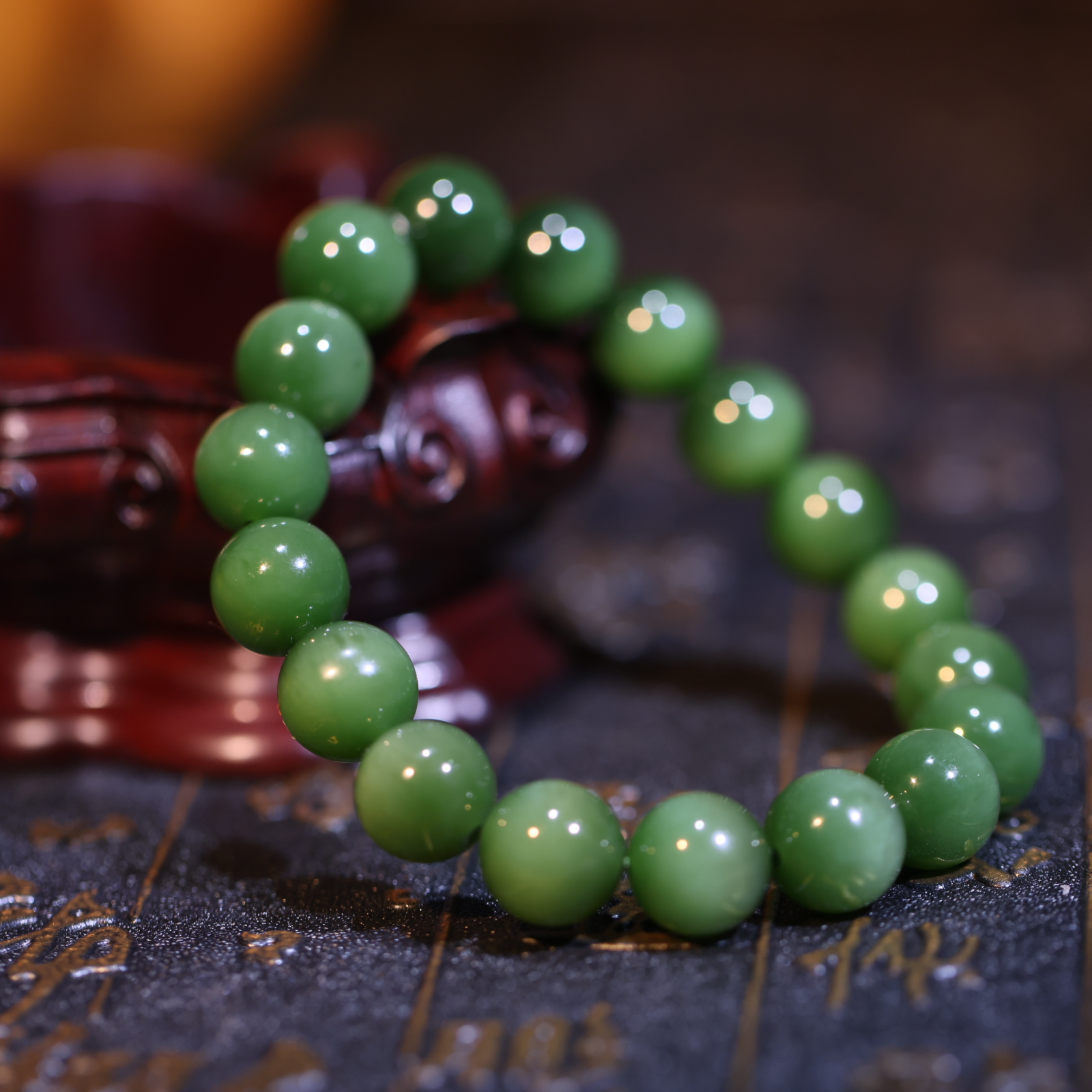 【新疆马爷珠宝】碧玉卡12猫眼手串-2304241900