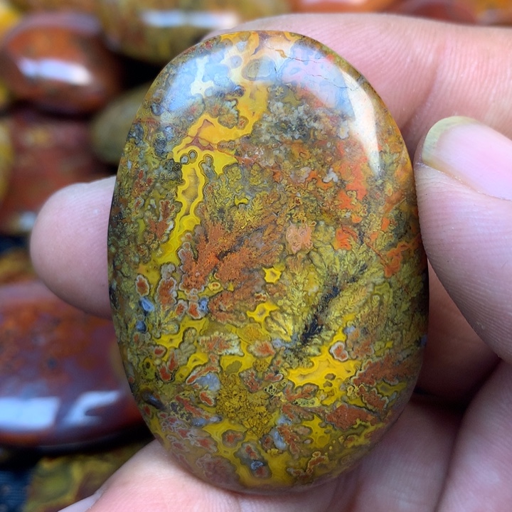 沫***臣玛瑙/玉髓玛瑙吊坠未镶嵌