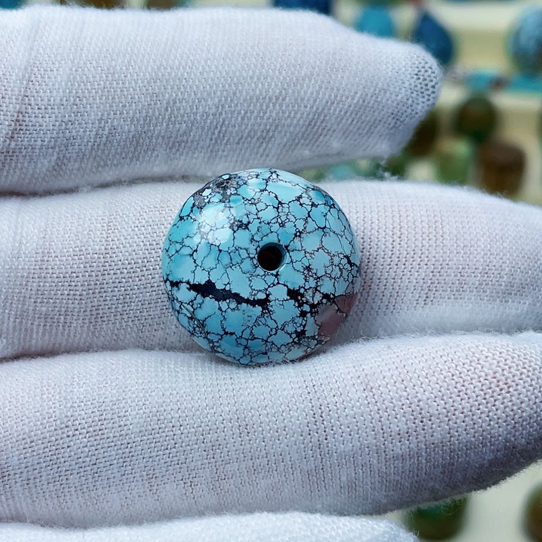 绿松石颈饰未镶嵌