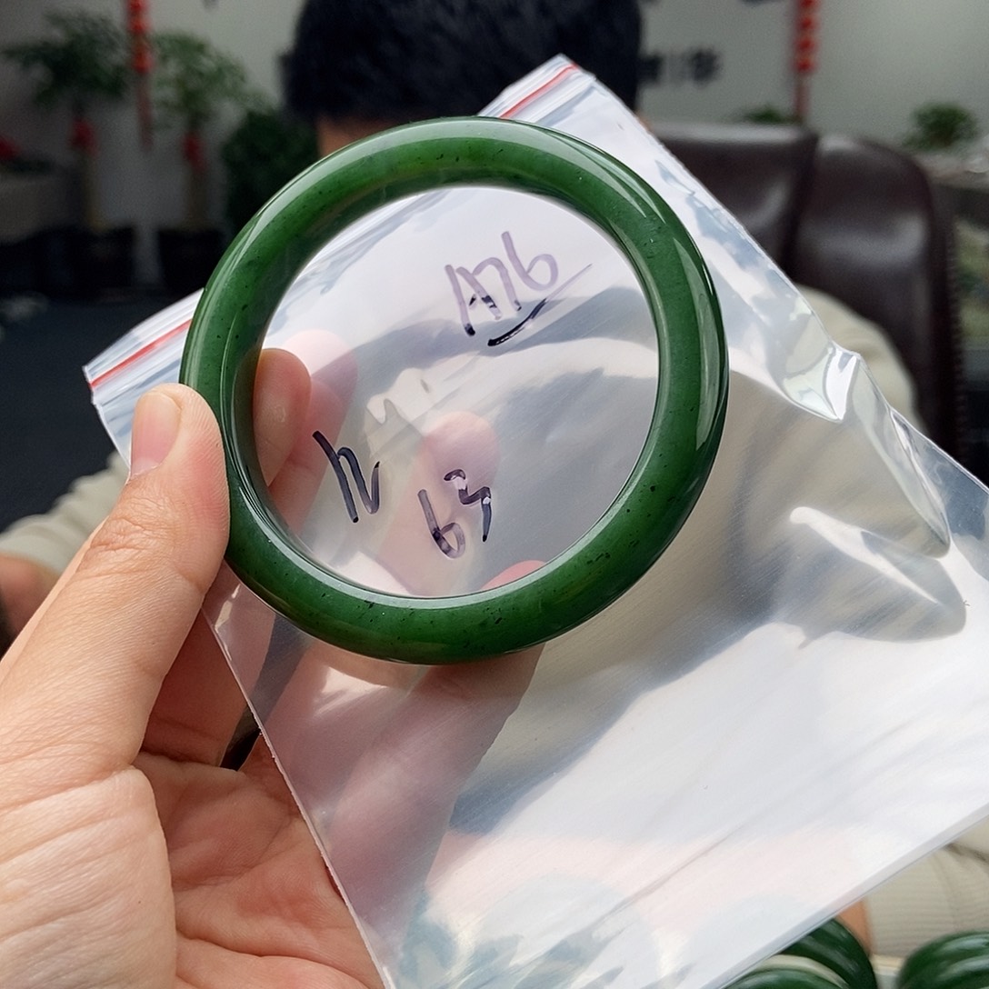 和田玉颜色多样性发拍一发一未镶嵌