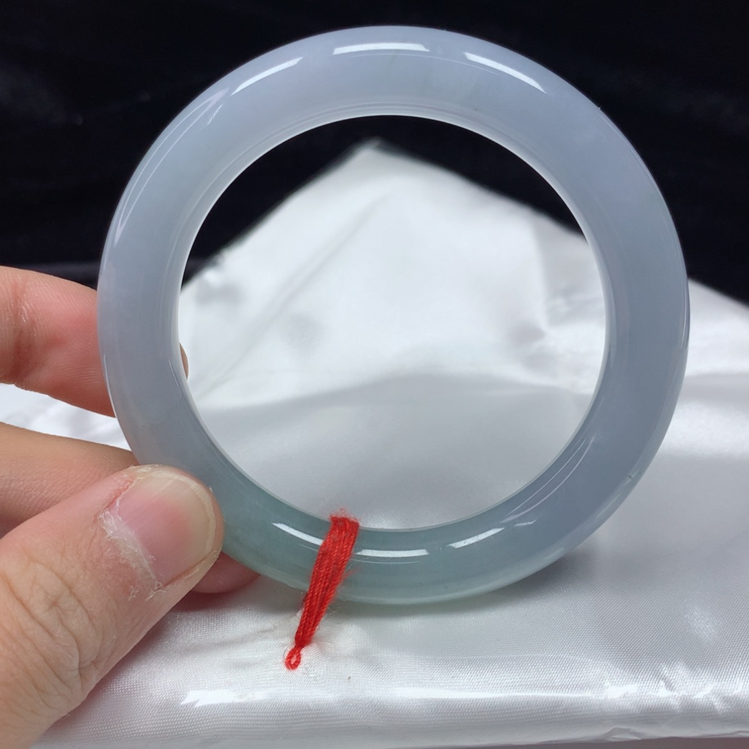 翡翠手镯（圆镯）未镶嵌54.1