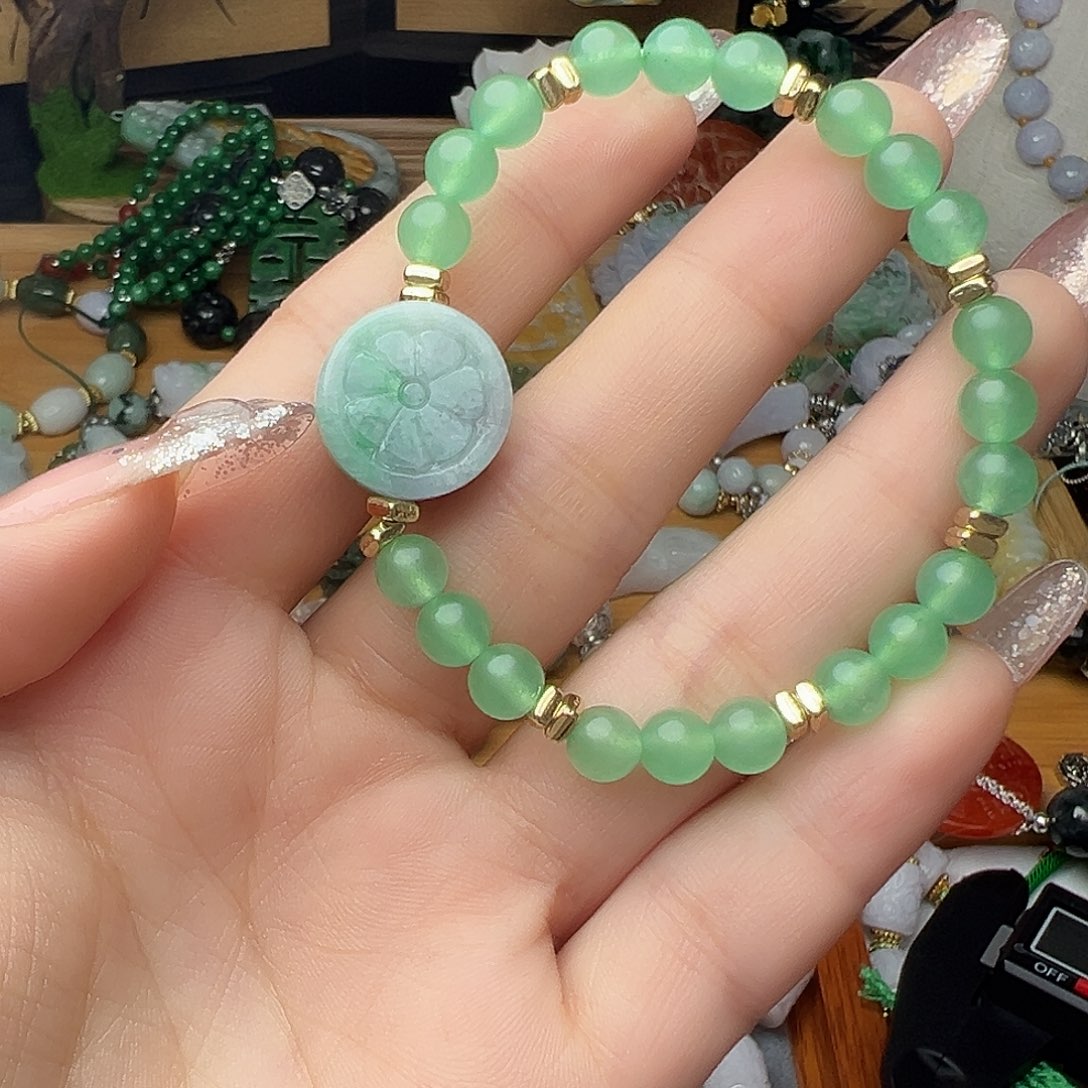 翡翠吊坠(赠链)未镶嵌吊坠6