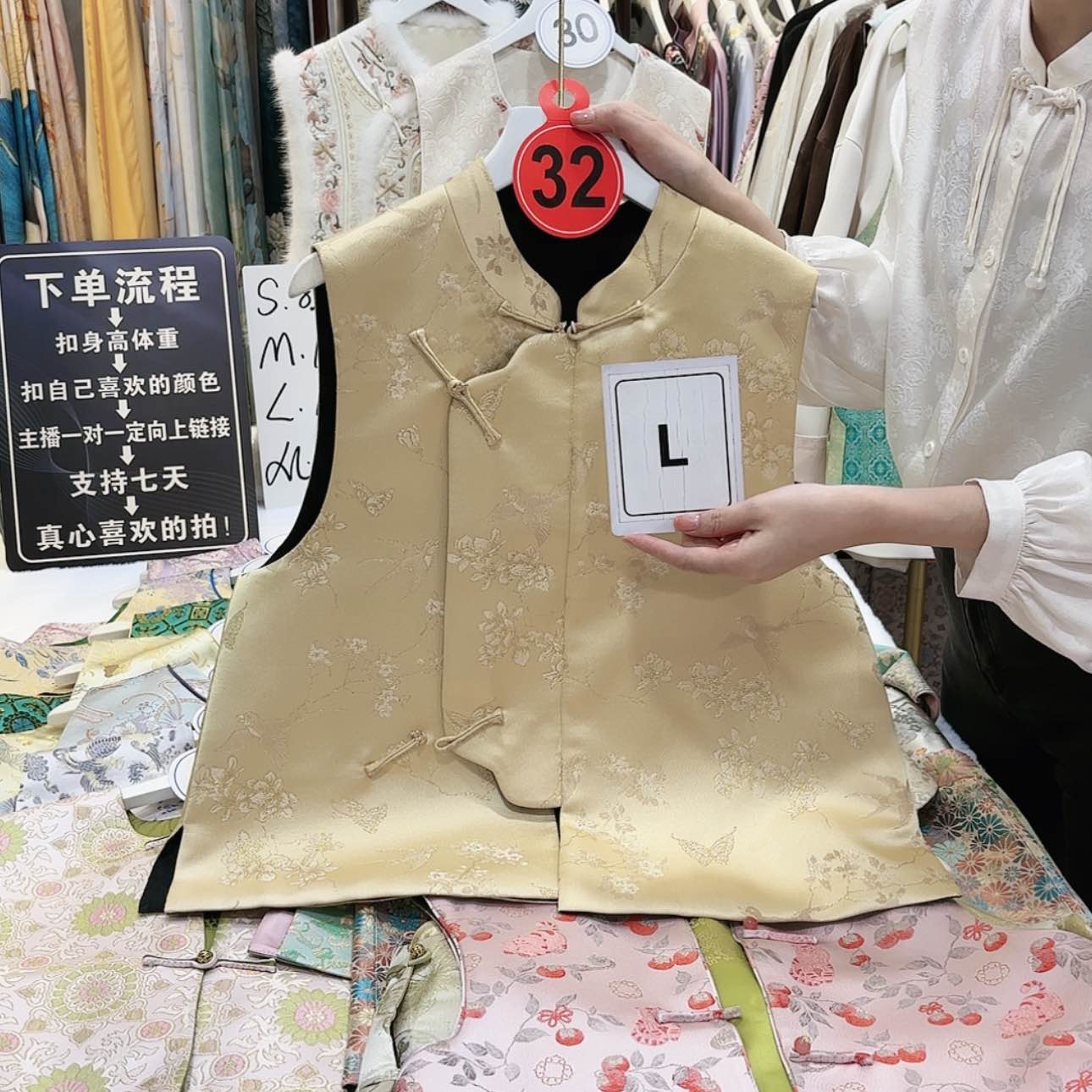 【闪购商品】恰***鸭f g h f g h g f