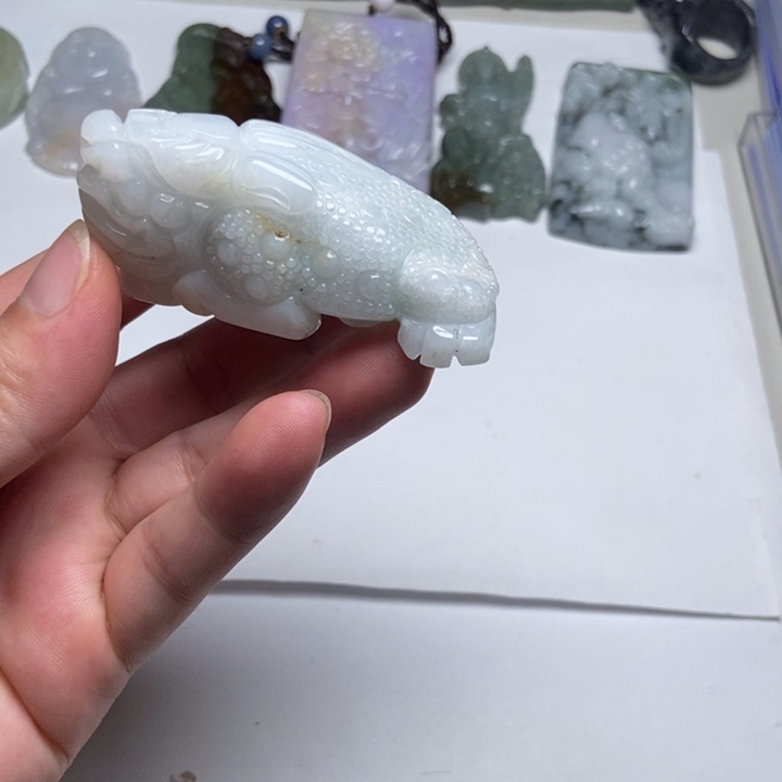 翡翠未镶嵌颈饰金蟾10