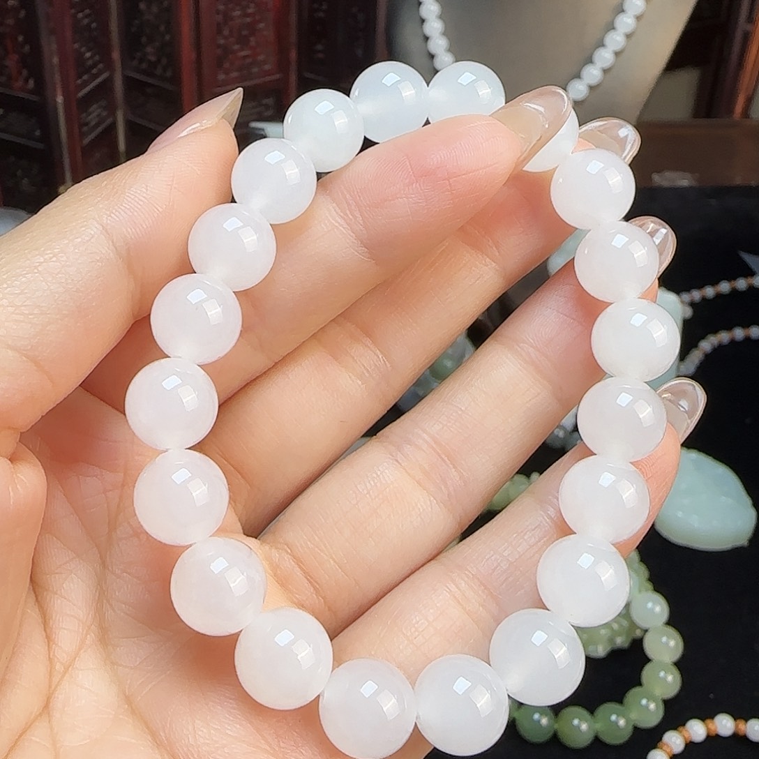 和田玉未镶嵌颈饰定制发货