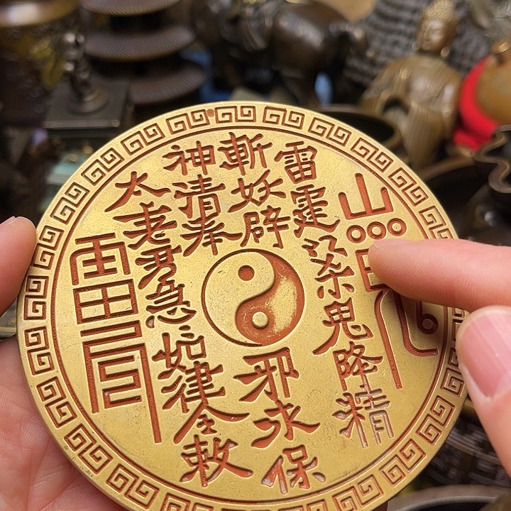 精美铜器批发档口