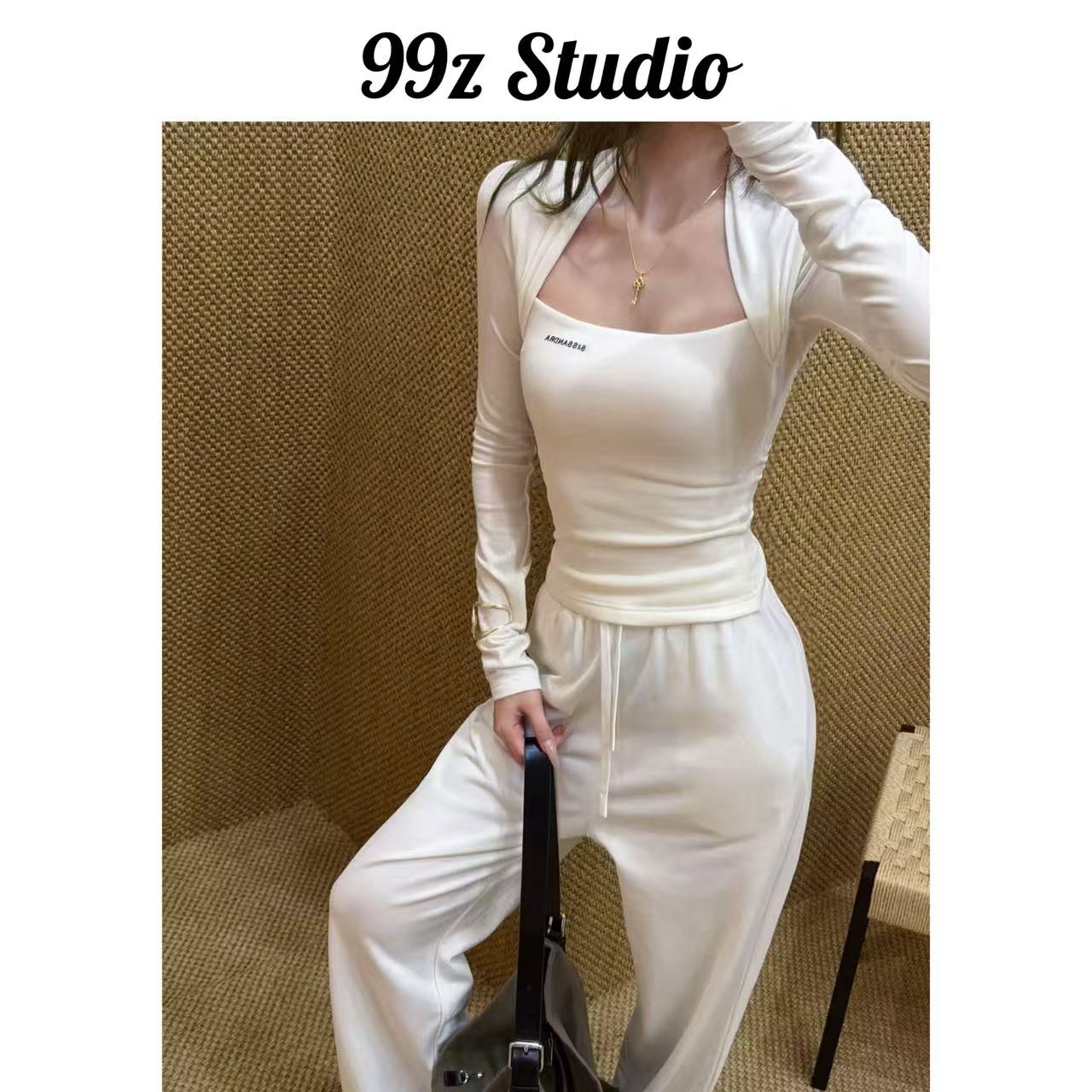 【99z Studio】方领挂脖收腰超显瘦长袖打底上衣