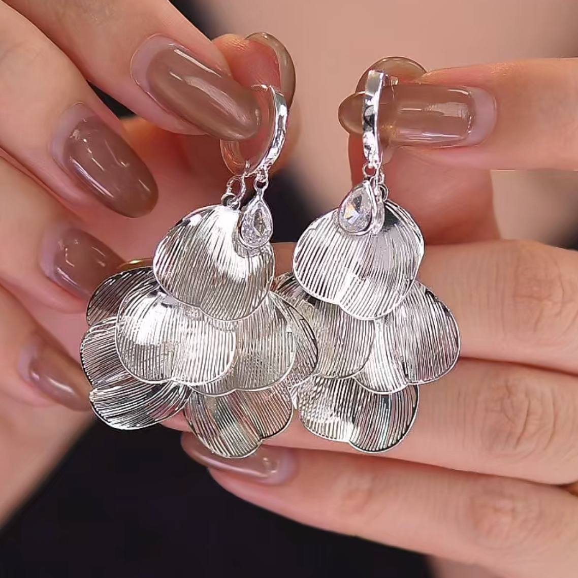 愿岛 黄铜合成锆石耳饰 法式气质镂空金属蝴蝶兰流苏耳环EH2900