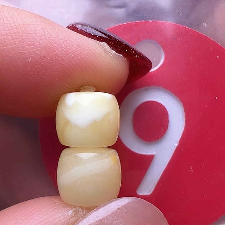 蜜蜡裸石未镶嵌8m m