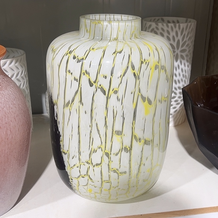 @****琉璃手工艺品米白色花瓶花器高35口10