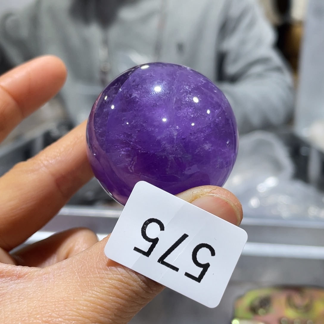 水晶摆件……未镶嵌