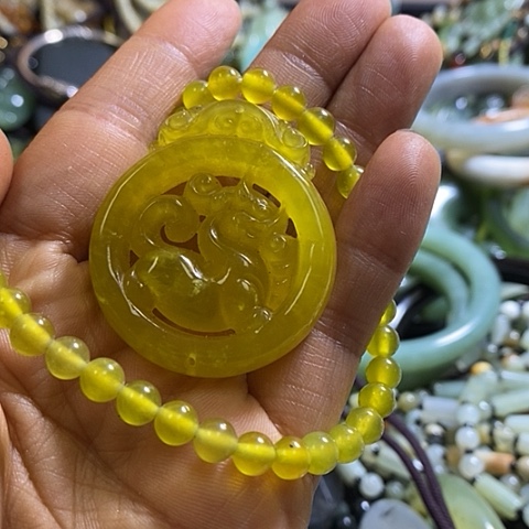 岫玉颈饰未镶嵌挂件