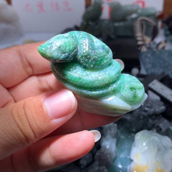 翡翠颈饰未镶嵌保真天然A货翡翠