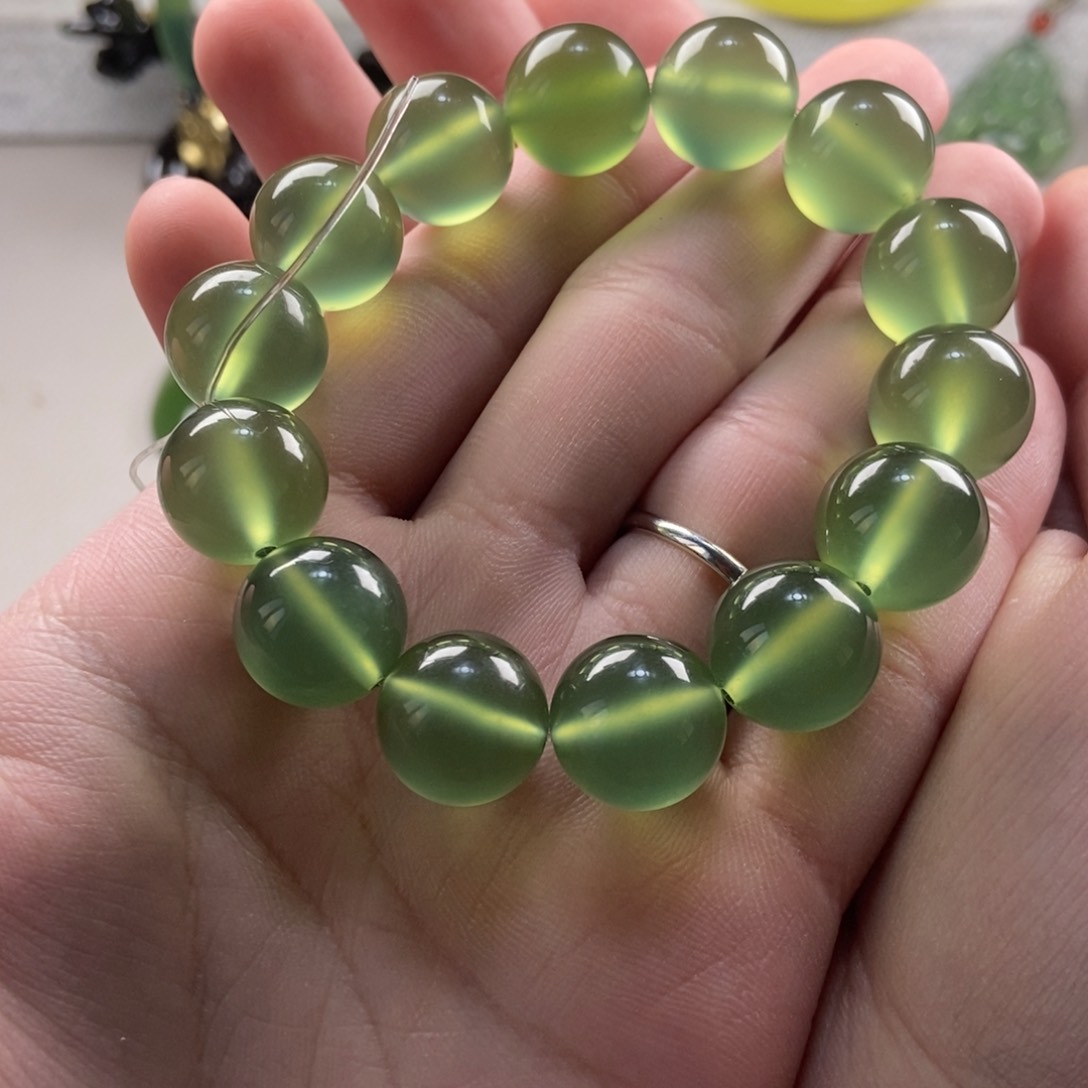 【闪购商品】蛇纹石玉岫玉未镶嵌T****星