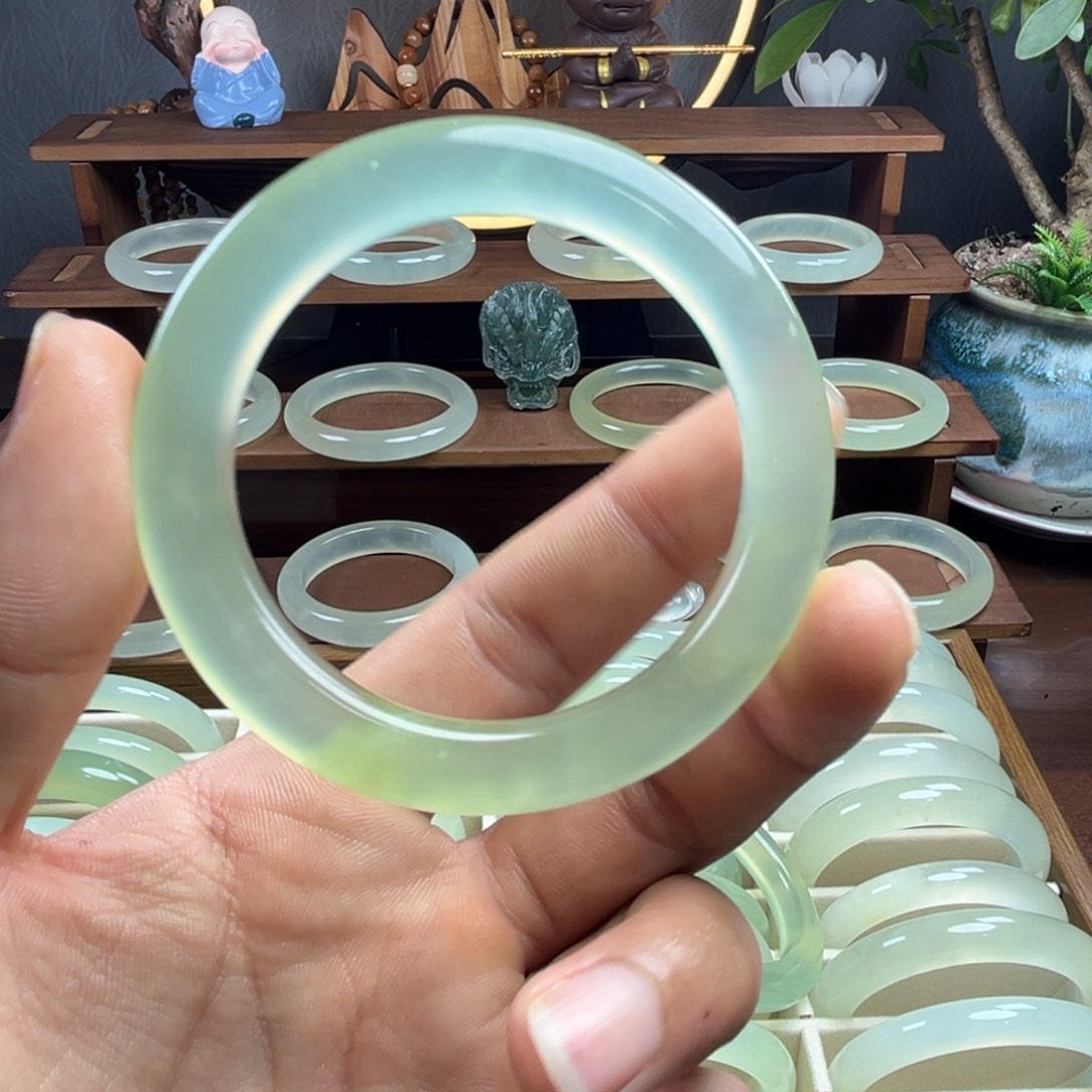 嘎***芮蛇纹石玉未镶嵌手镯21111111