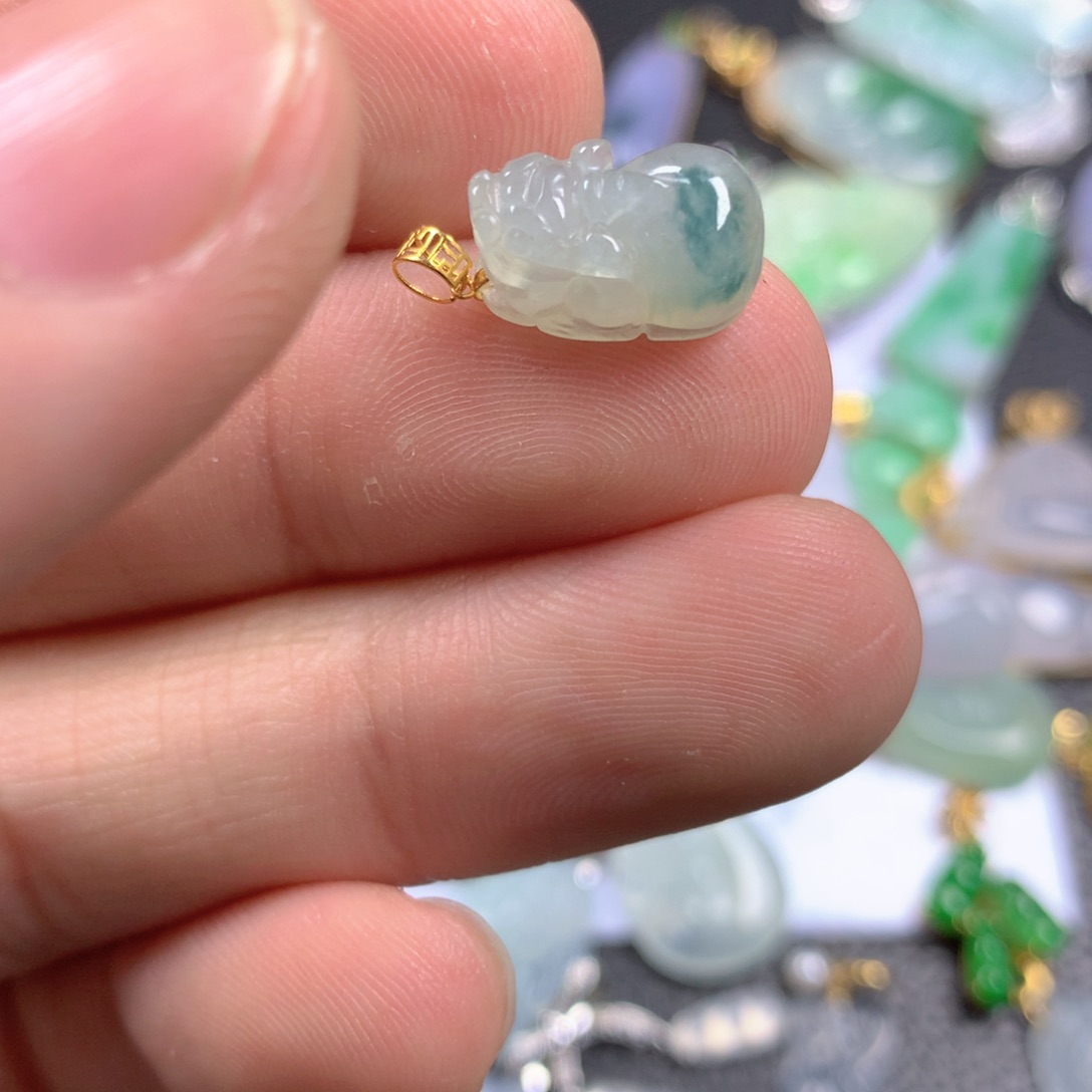 【闪购商品】翡翠颈饰18K金镶嵌翡翠