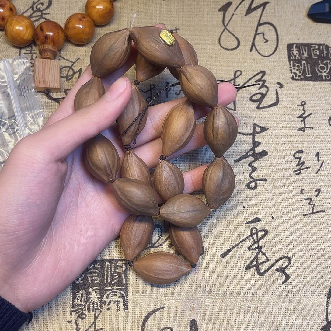 猴头核桃吊坠橄榄核
