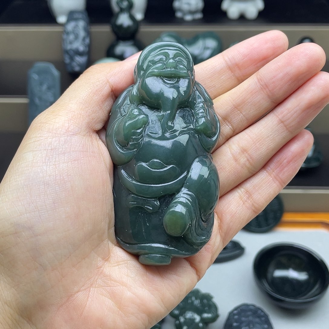 千***梦和田玉未镶嵌颈饰