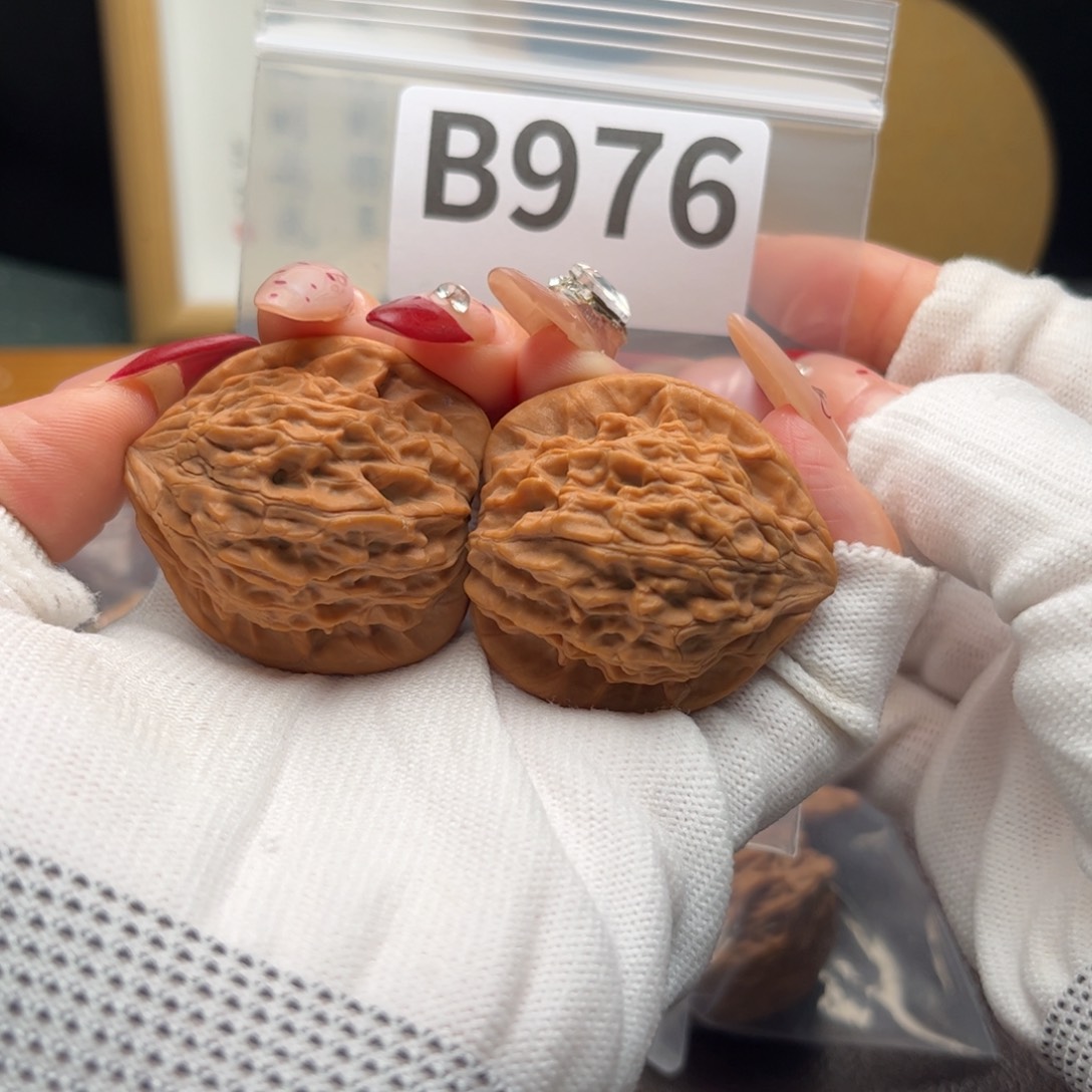 文玩核桃把件38七步沟b 976