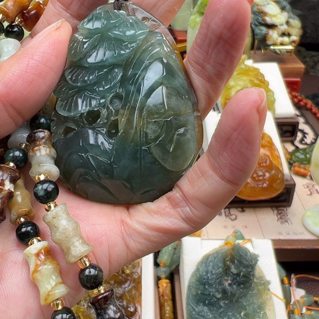 岫玉未镶嵌挂件挂件