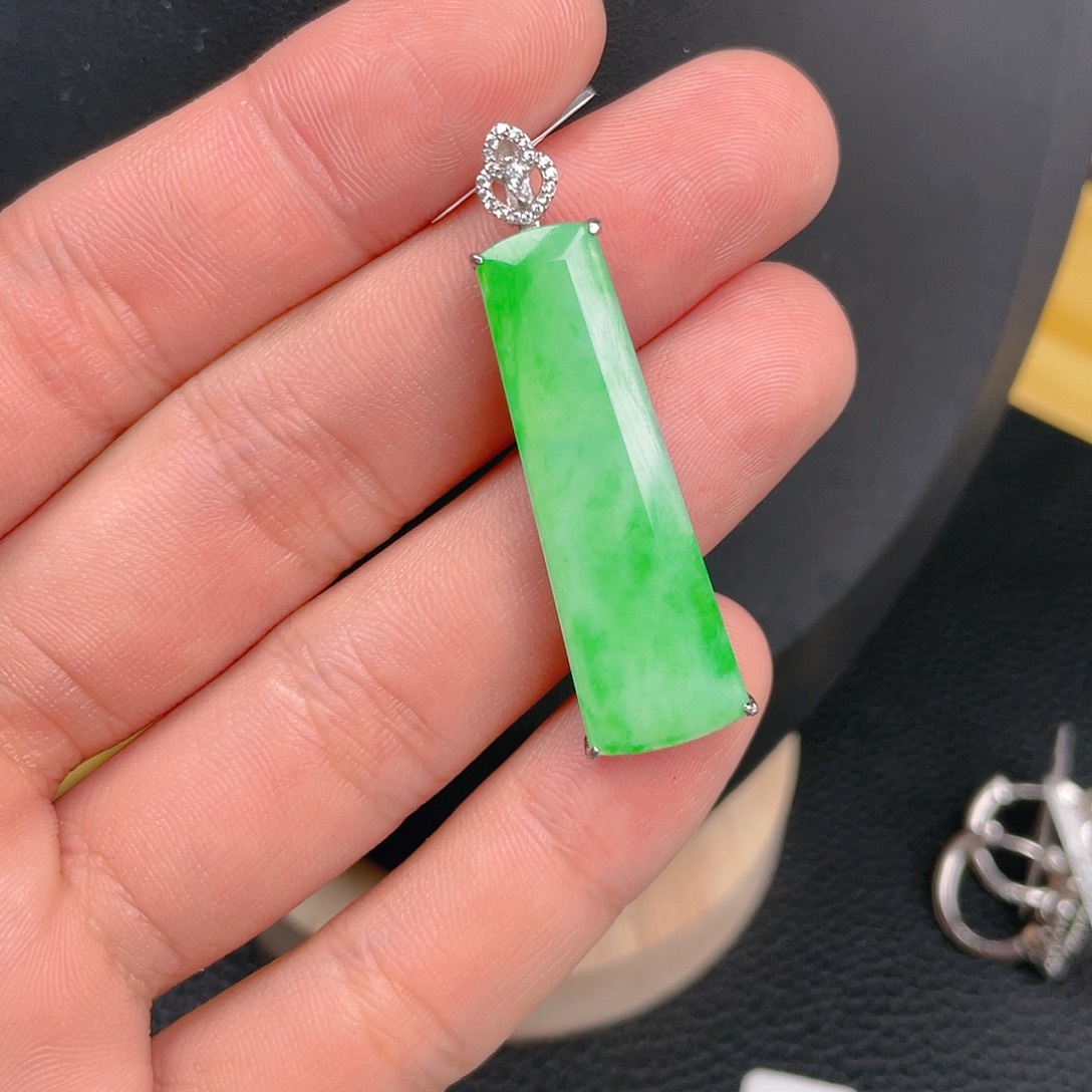 【闪购商品】翡翠吊坠(不含链)银S925镶嵌