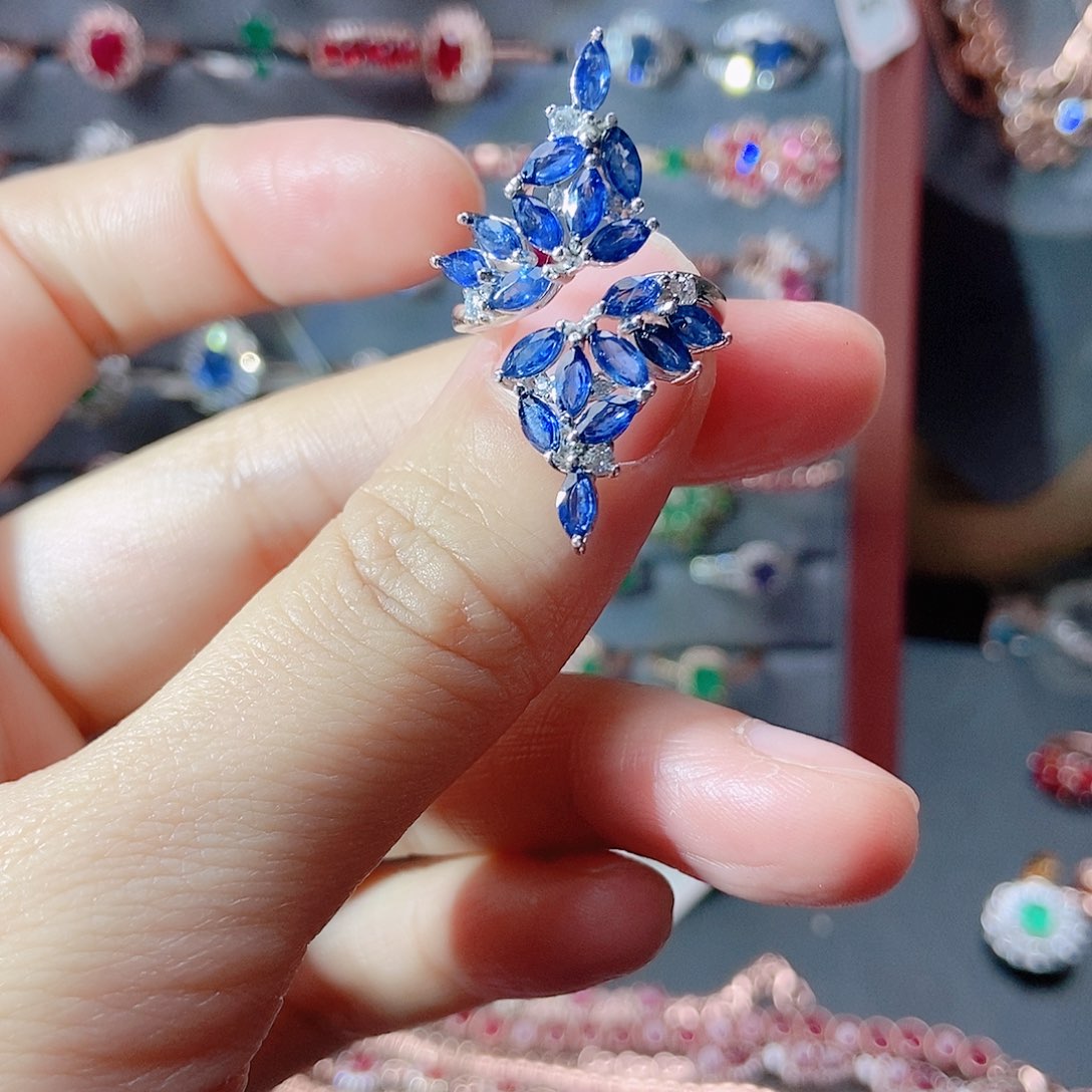 蓝宝石戒指银S925镶嵌