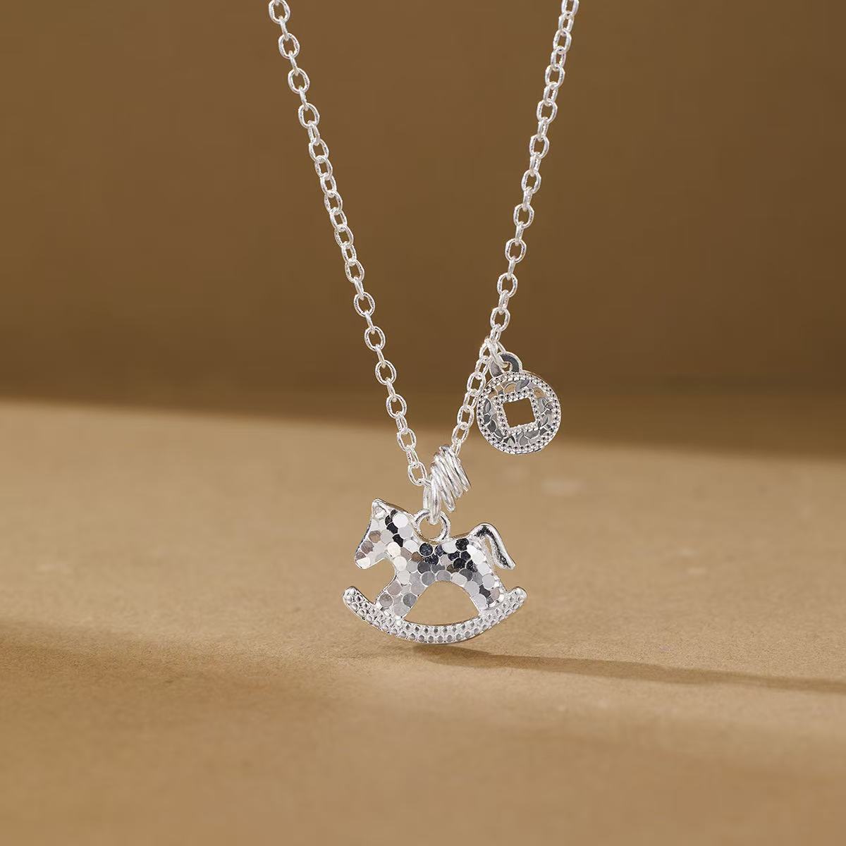 【清仓专属】轻职风女原创设计小马钱币款式  喜庆节日生肖挂饰