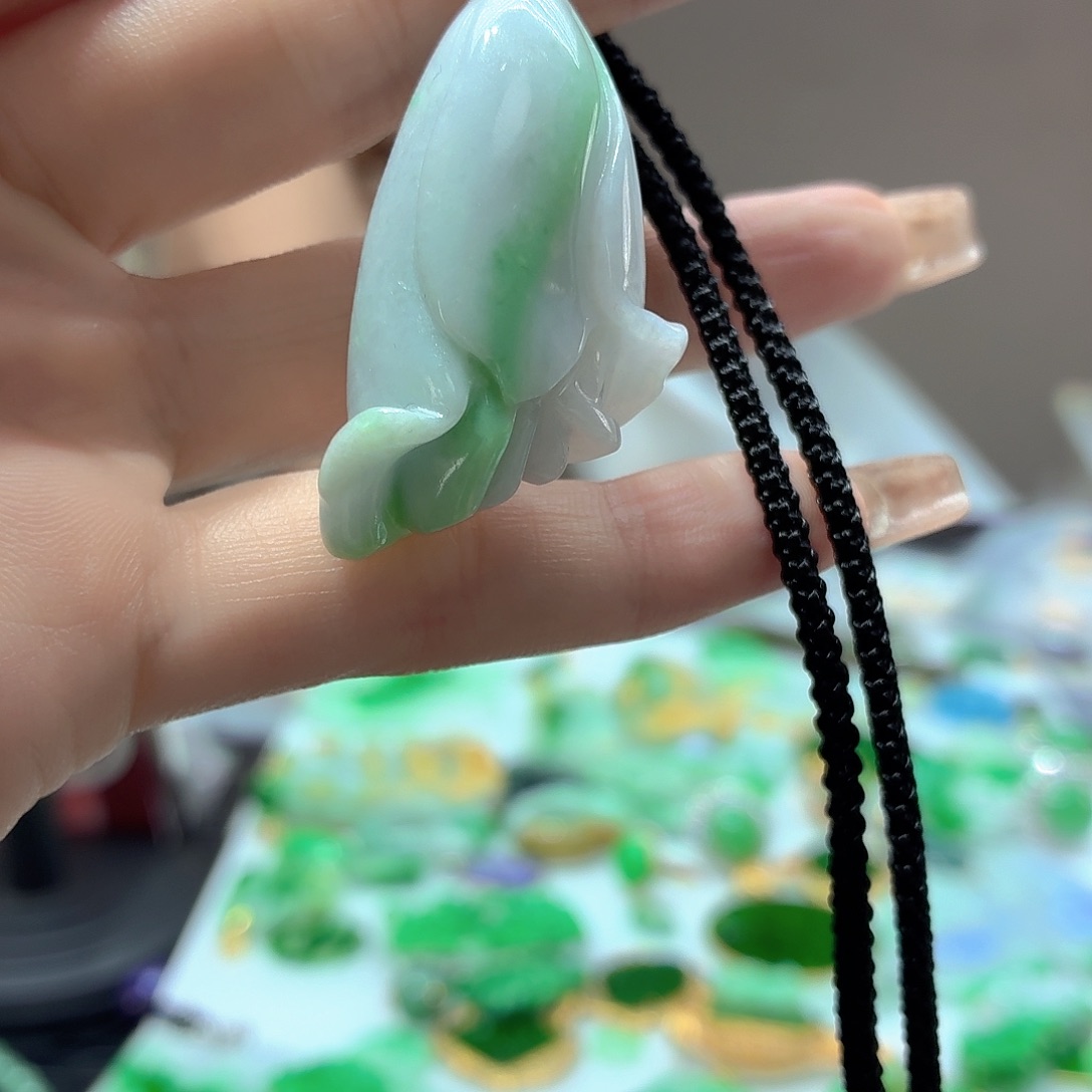 颈饰未镶嵌翡翠翡翠