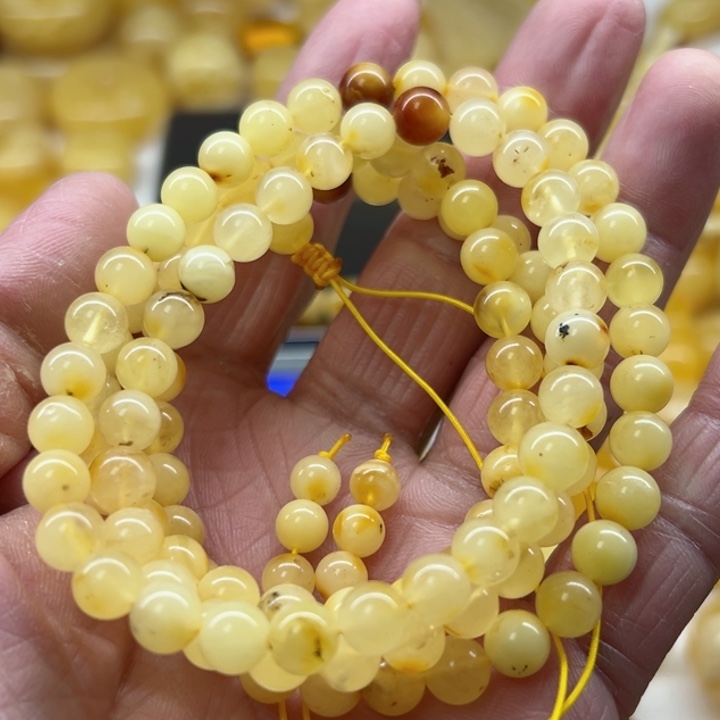 琥珀（矿物珀）颈饰未镶嵌