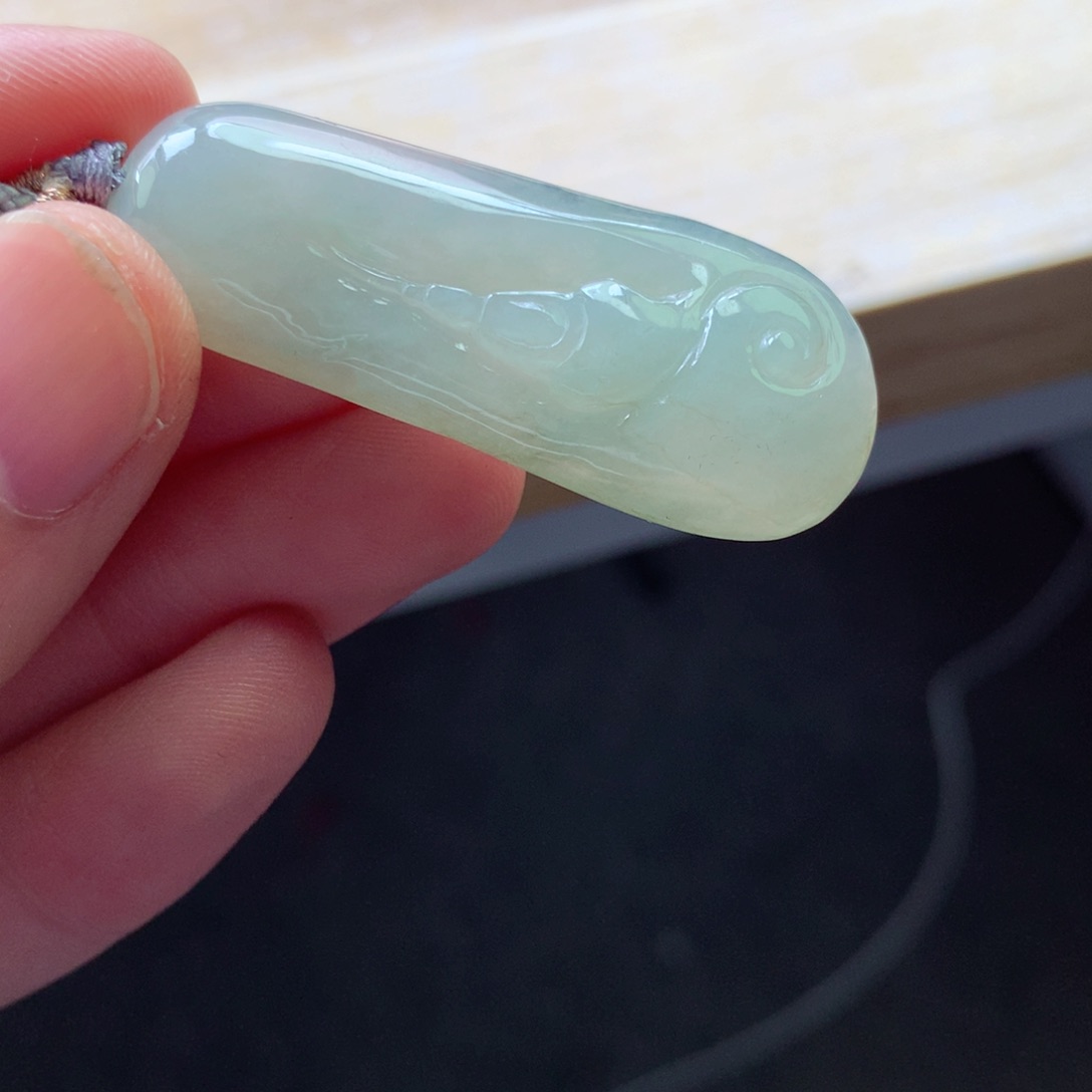 翡翠颈饰未镶嵌吊坠