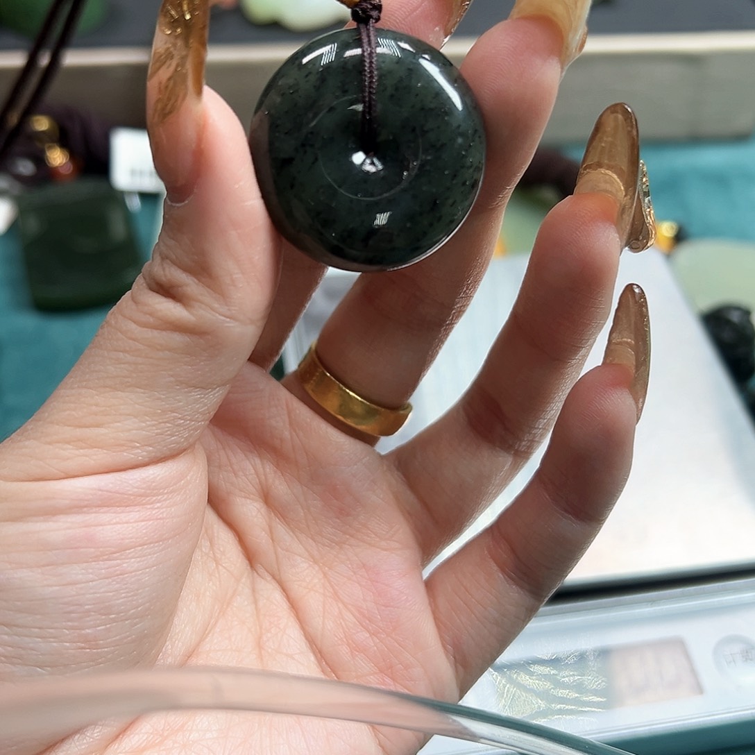 和田玉吊坠(不含链)未镶嵌