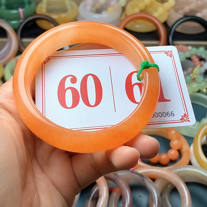 石英质玉（黄龙玉）未镶嵌手镯