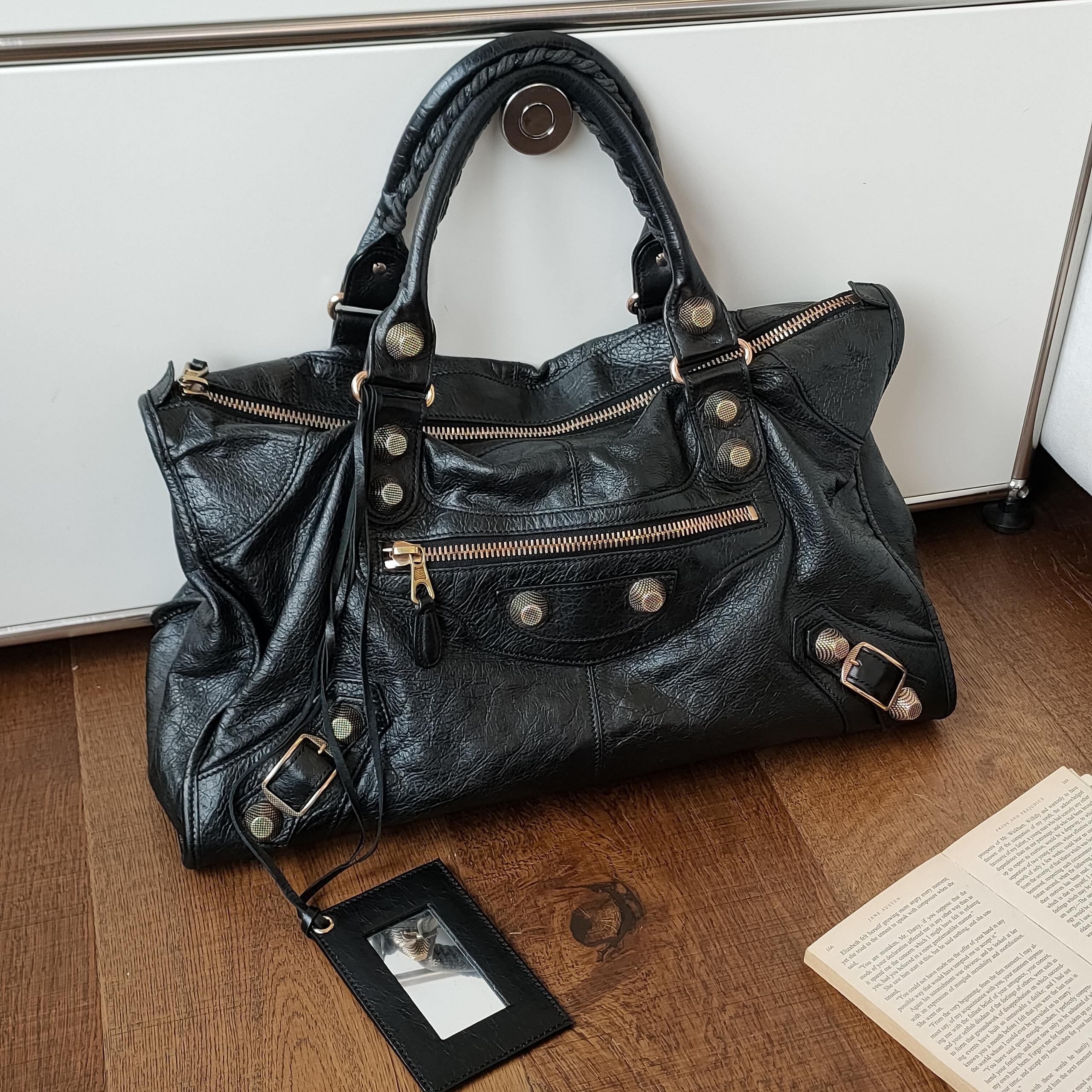 95新 Balenciaga/巴黎世家 羊皮玫瑰金钉机车大号手提包 47685