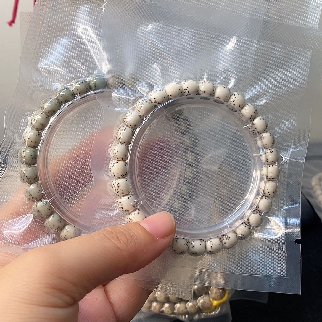 吊坠星月菩提石玉河豚8*7单