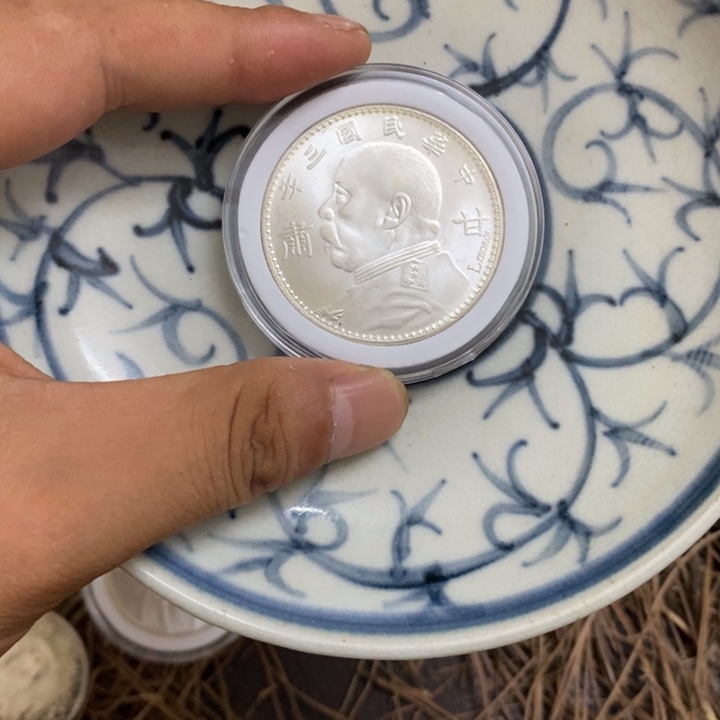 瓷片。                     