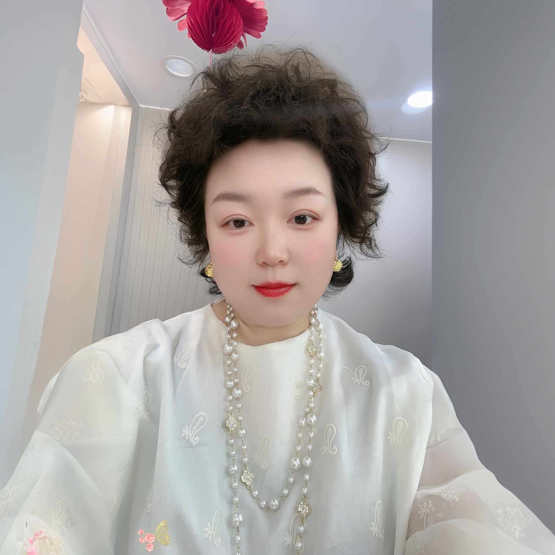 女士小衫镂空网红时尚韩版刺绣圆领百搭打底蕾丝衫中长款蕾丝宽松