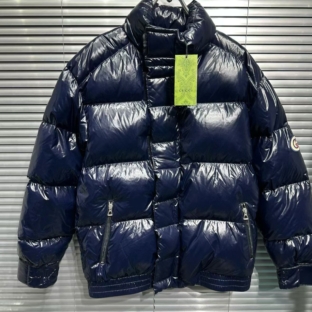 99新 GUCCI/古驰 手臂徽章深蓝色羽绒服/44码
