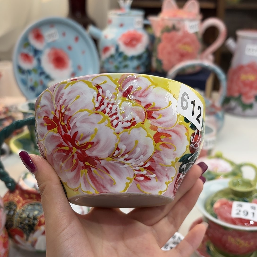 瓷片bhhhhhhhhhhhhhj