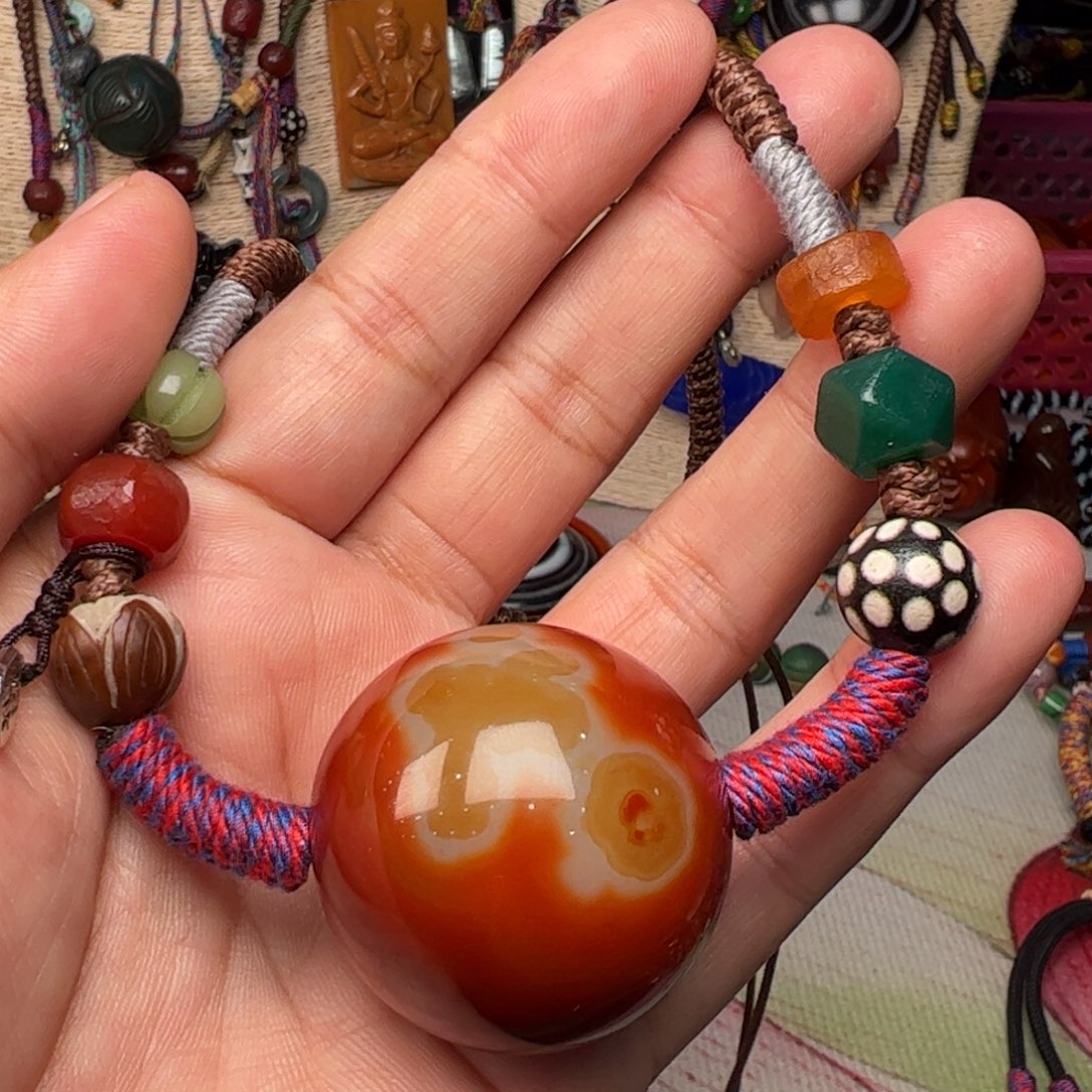 玛瑙/玉髓颈饰未镶嵌