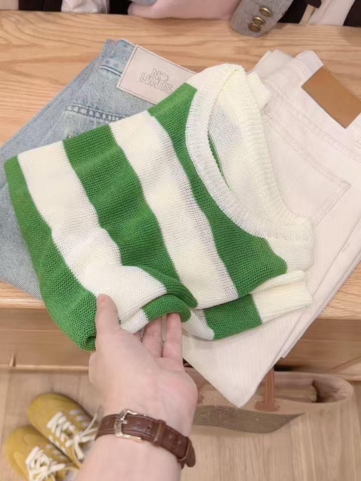 七言家巨好看！韩系穿搭#绿白条纹凉感撞色短袖