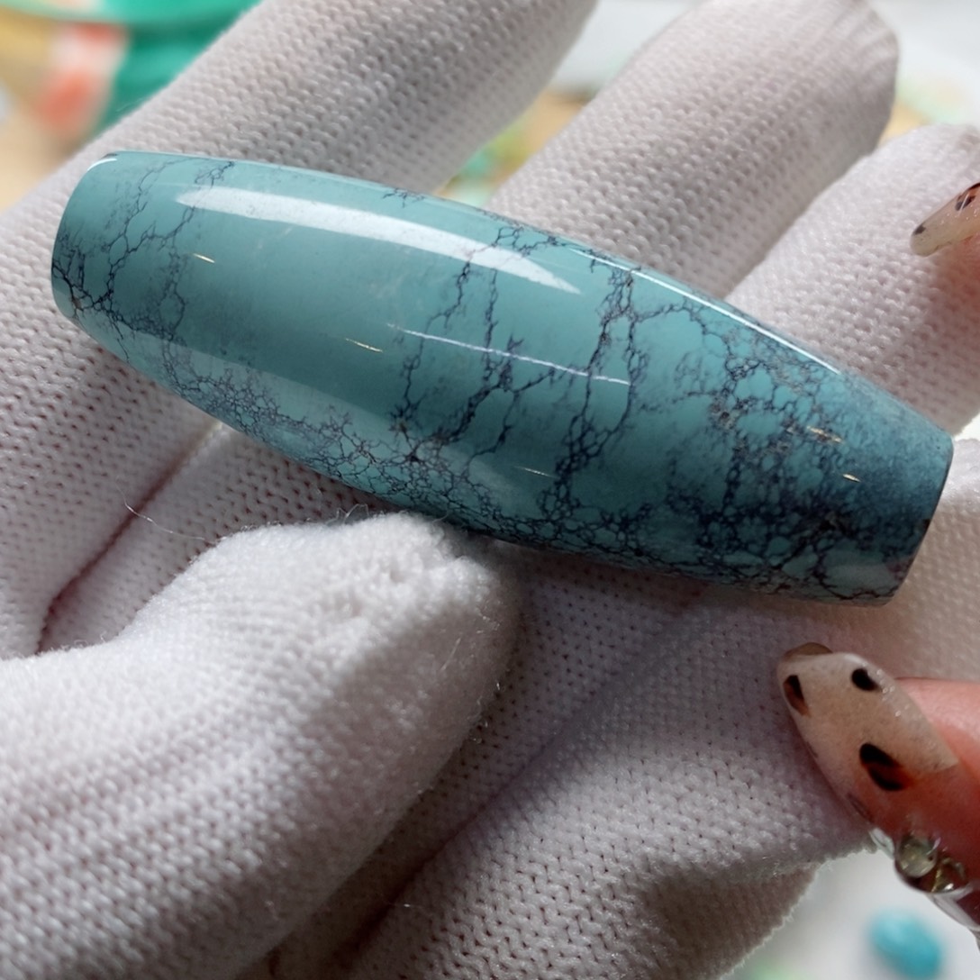 绿松石颈饰未镶嵌