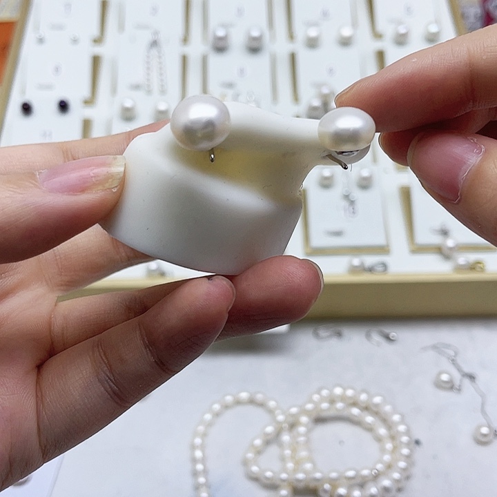 淡水珍珠耳饰银S925镶嵌霸**宝