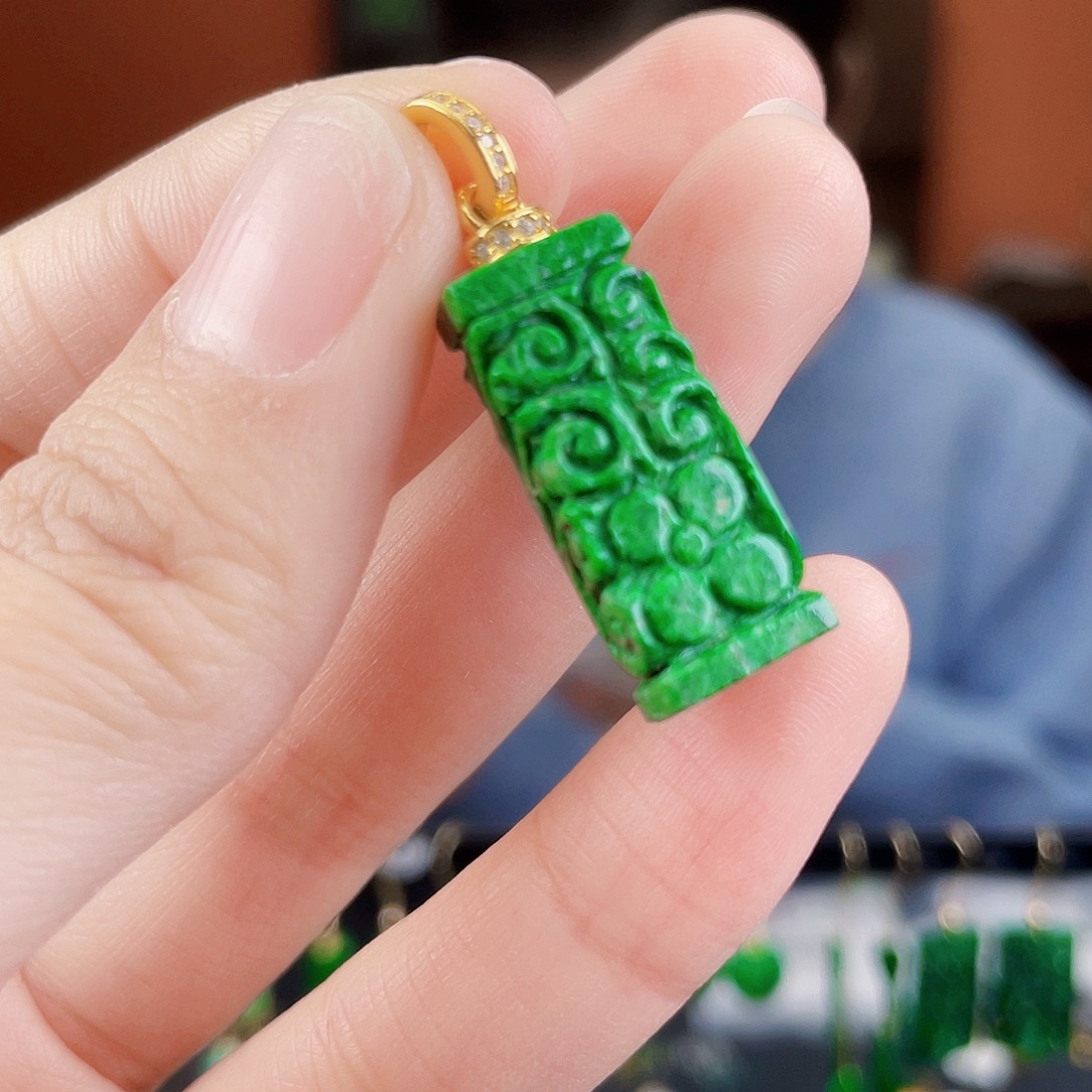 翡翠未镶嵌耳饰饰品