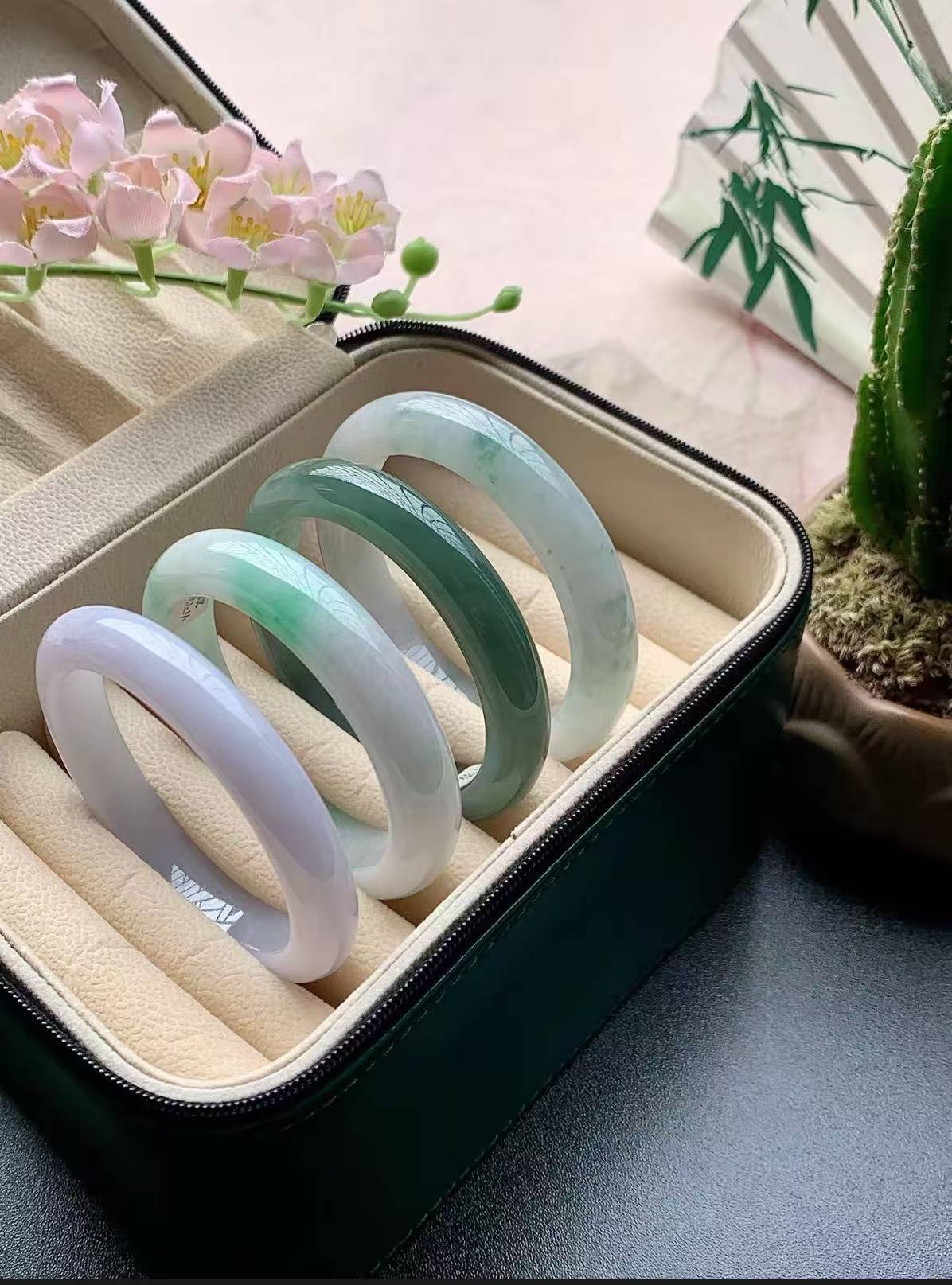  缅甸翡翠手镯冰透女士多样性发货【直播专属链接】