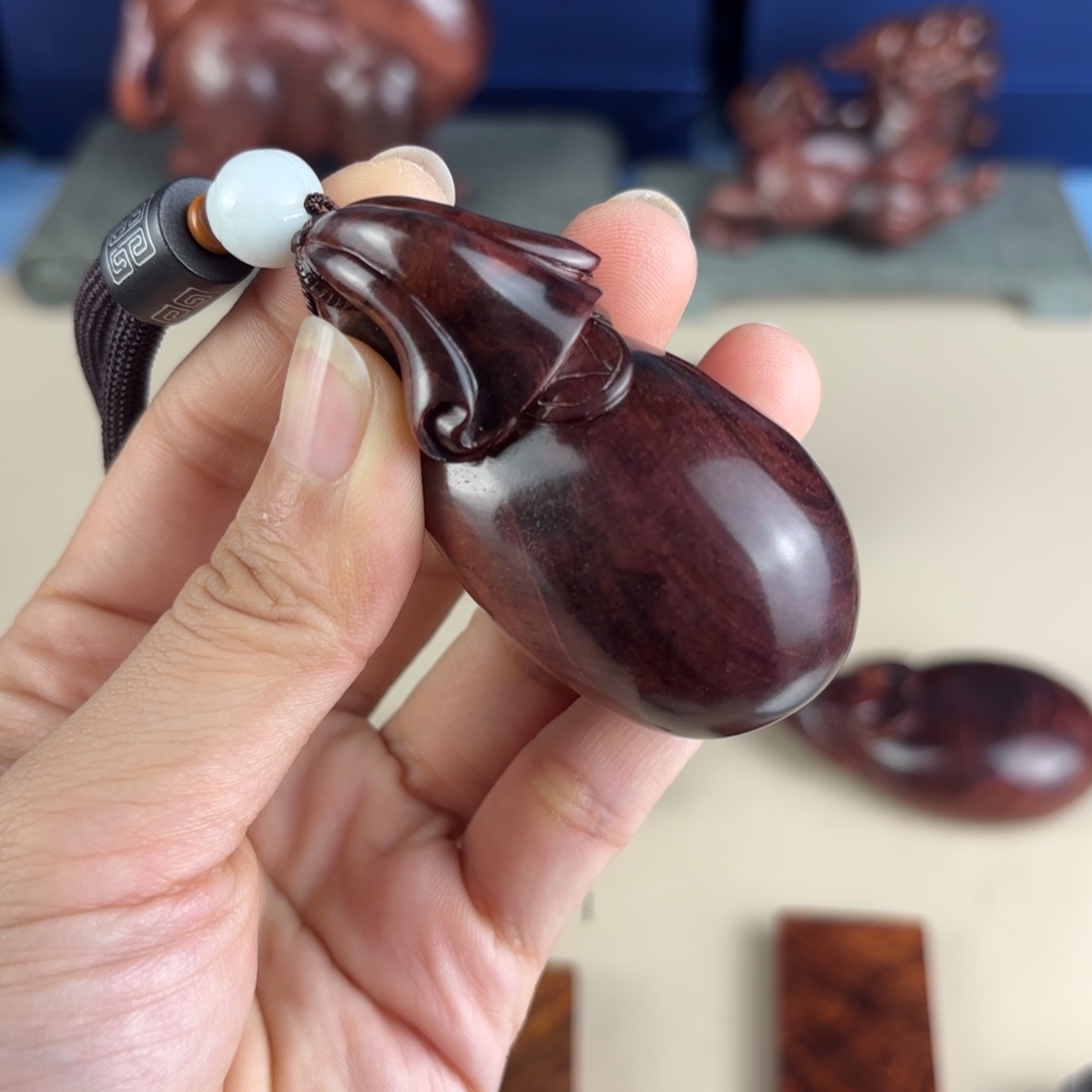 黄花梨/降香黄檀把件