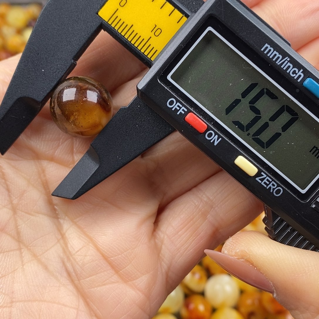 琥珀未镶嵌裸石蜜蜡1113