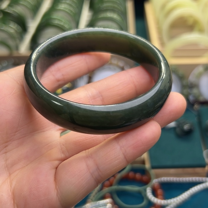 和田玉手镯未镶嵌58.3圈围907